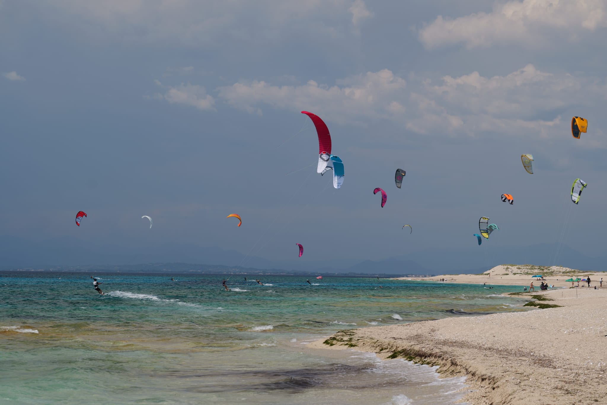 Přečtete si více ze článku Řecko na punk: hledání nových kitespotů, paragliding a roadtrip dodávkou až na Sicílii
